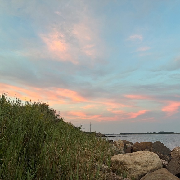 Meet your Posher, Karina - Picture 1 of 1